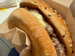 安格斯MAX厚牛芝士堡-麦当劳(世贸店)