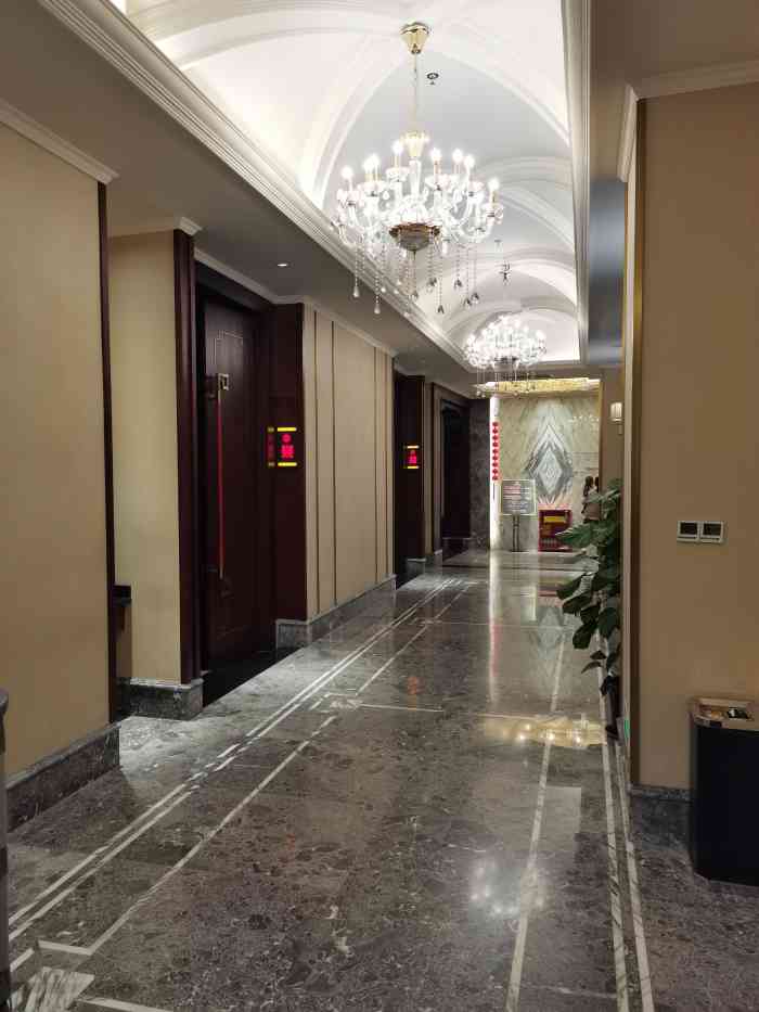 俏巴渝(圣名环球城店)-"位置就在圣明游乐园的的旁边,导航应该就可.