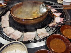 -阿山卓·野生菌火锅·纳西火塘烤肉