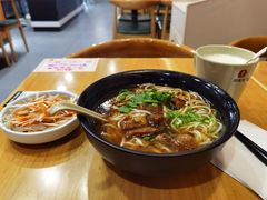 -李先生牛肉面大王(北京站售票厅餐厅)