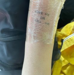 点击看大图 -龙之吻专业刺青·手工耳洞·纹身去色