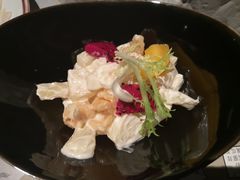 凤梨虾球-穹六人间 people 6(岳阳路店)