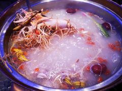 -千岛蚝高压锅生蚝·人参火锅(白云万达店)