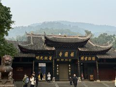 -峨眉山报国寺