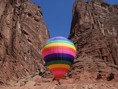 -天山神秘大峡谷