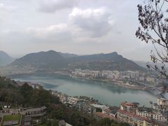 -三峡梯城