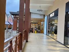 -王府井奥莱临潼小镇(临潼店)