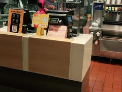 -麦当劳(常山服务区得来速店)