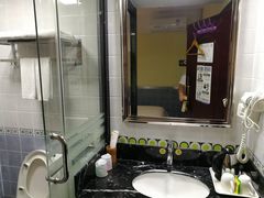 -好家园酒店(深圳坪山技术大学地铁站店)