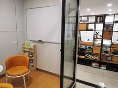-ME Marvel English 麦迩威英语(万象城校区)