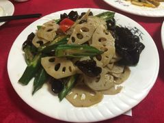 鲜淮山黑木耳炒秋葵-佛有缘素食馆·荔湾老字号(陈家祠首店)