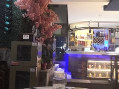 -顶峰夜宴·龙虾烧烤大排档(九江学院店)