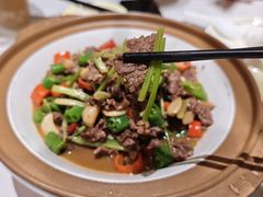 干锅黄牛肉-阿露佳·舌尖上的安吉菜