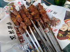 -布尔津河堤夜市