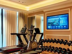 -维也纳酒店(华为广州研发中心罗冲围店)