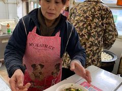 拌粉-老字号眼镜子煎包汤包店