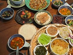 -包整·丝娃娃(一览甲秀楼风景店)