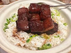 红烧肉焖饭-新白鹿餐厅(城西银泰城店)