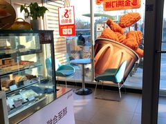 面包甜点陈列柜-麦当劳(朝阳路得来速店)