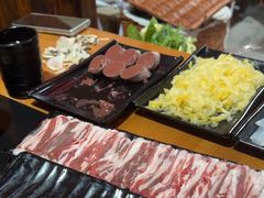 -果松木炭酸菜铜火锅·外婆参鸡汤