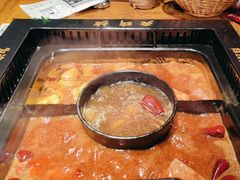 -老牌坊云南鱼豆花火锅(哈西万达店)