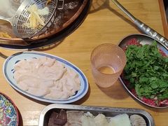 -洱火云南酸菜牛肉火锅(石景山当代商城店)