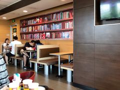 大堂-麦当劳(展览路店)