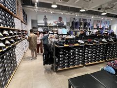-NIKE上海青浦优选体验店