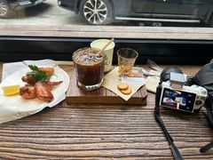 -邊渡咖啡