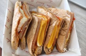 Cheese Orange Chicken Thigh Sandwich