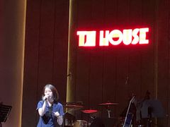 -TZ House音乐现场(来福士中心店)