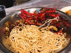 -巴厘龙虾·榜首油焖大虾(音乐学院·沿江酒馆店)