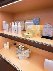 -PE SALON