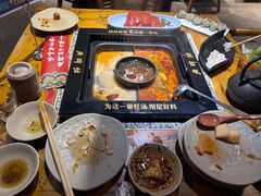 -老牌坊云南鱼豆花火锅(哈西万达店)
