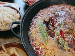 -黄潇洒老火锅(九眼桥宏济巷店)