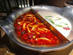 -湊湊火锅·茶憩(杭州湖滨银泰in77店)