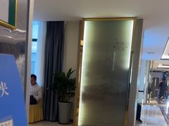-万宝路大酒店