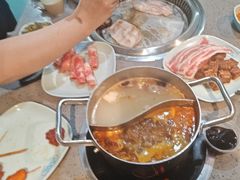 -金滏山·烤肉海鲜火锅自助(襄阳万达店)