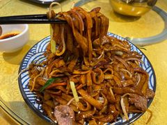 港式干炒牛河-天宝食坊·啫啫煲大排档(西华路店)