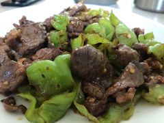 超咸的青椒炒肉-牛八碗回族食堂(盈江路店)