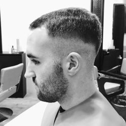 -茶发Salon·烫发染发理发