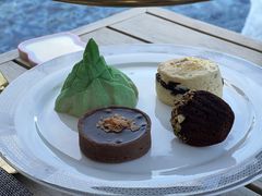 -MONICH牛排融合餐厅(和义大道购物中心店)