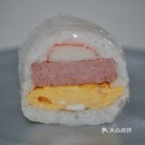 里面是鸡蛋餐肉蟹棒，真好吃