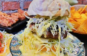 Signature White Cheese Burger