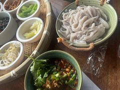 -包整·丝娃娃(一览甲秀楼风景店)