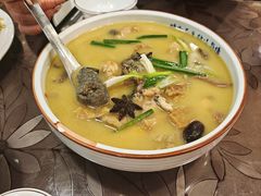 -巍山𤆵肉饵丝