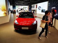 -TESLA 特斯拉(上海太古汇体验店)