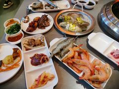 -黑金·寻焰自助百汇·烤肉·火锅(中街店)