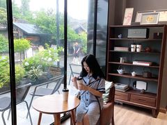 靠窗位-一叶觅山(半边街店)