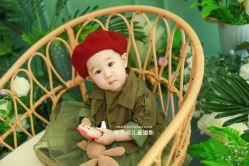 -憨大叔摄影馆80店连锁(诸暨店)